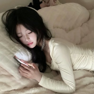 帕丽斯，不是法国那个海报